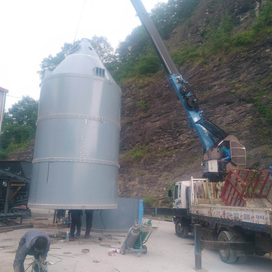 100T bolted cement silo installed in Korea